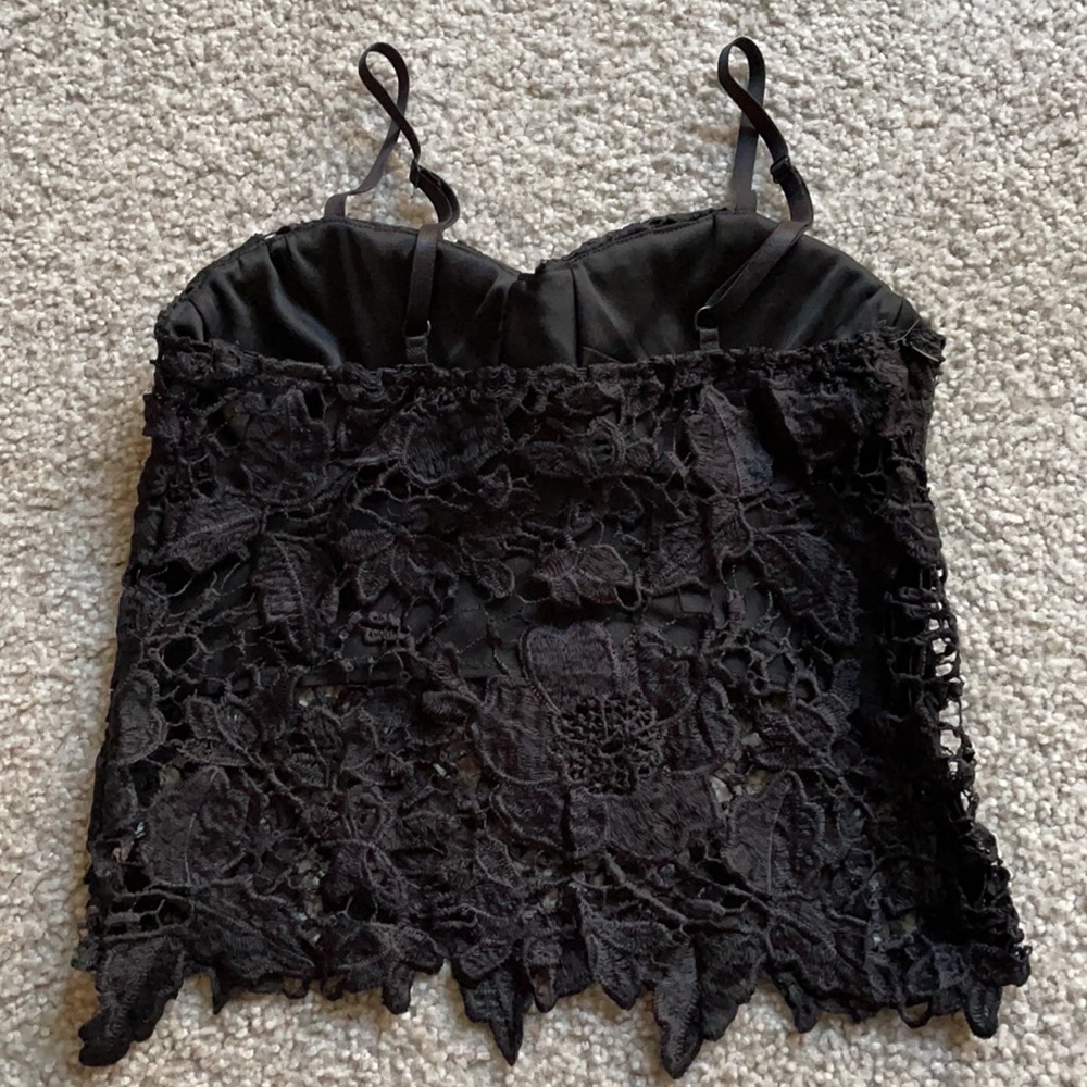 ✨Black Lace Top✨ - Picture 5 of 10